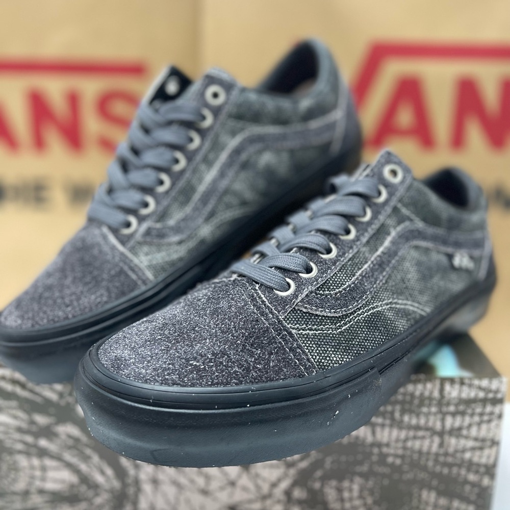 Vans WMNS Skate Old Skool
Quasi Asphalt Sneakers
VN0A5FCB107 - Picture 13 of 16